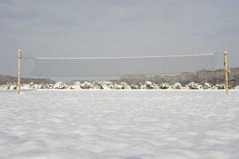 无人,横图,室外,白天,正面,旅游,度假,石头,美景,雪,大雪,法国,欧洲,阴影,光线,石子,影子,积雪,景观,雪景,云,云朵,冬季,冬天,球网,云彩,娱乐,蓝色,白云,蓝天,天空,阳光,自然,天,享受,休闲,景色,放松,寒冷,晴朗,自然风光,法兰西共和国,法兰西第五共和国,严寒,排球球网,石块,岩石,晴空,彩图