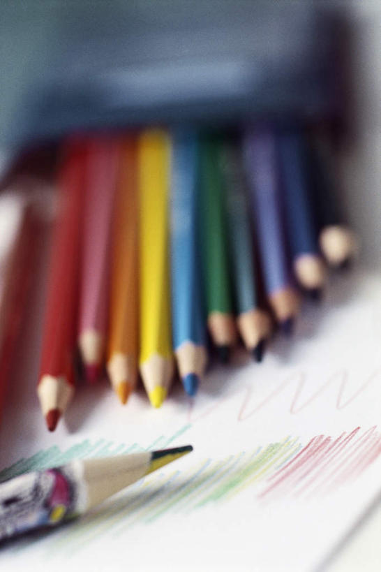 无人,竖图,俯视,彩色,室内,特写,白天,一排,许多,朦胧,模糊,整齐,纸,铅笔盒,图画,画像,排列,一个,白纸,画笔,铅笔,单个,尖锐,队列,彩图,高角度拍摄