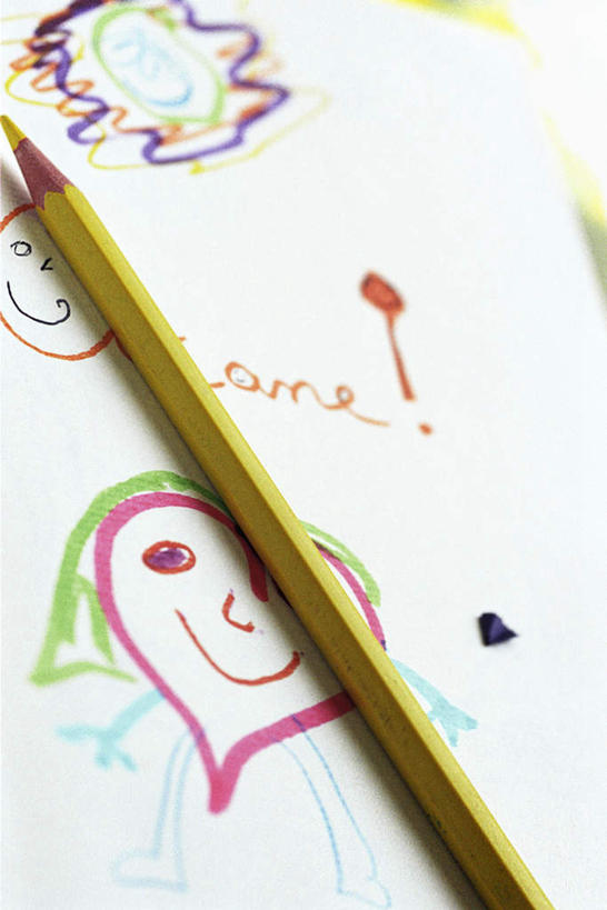 无人,竖图,俯视,彩色,室内,特写,白天,标志,文字,纸,字符,字母,图像,图画,标识,两个,黄色,铅笔,一支,笑脸,彩图,高角度拍摄