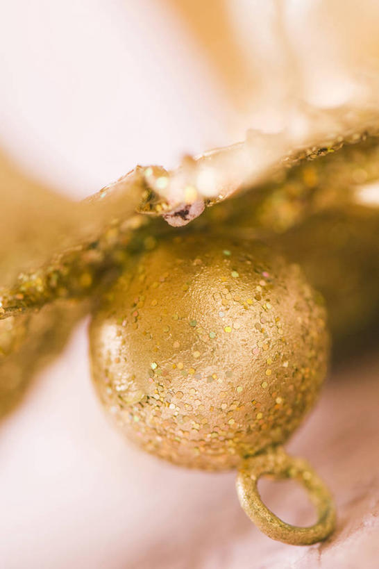 无人,竖图,室内,特写,白天,正面,爱情,奢侈,静物,礼物,珠宝,圣诞节,节日,朦胧,模糊,庆祝,金属,文化,黄金,首饰,庆典,摄影,礼品,影棚,纪念,昂贵,贵重,坚定,信念,金饰,贵金属,约定,宝贵,彩图,影棚拍摄,拍摄,金子