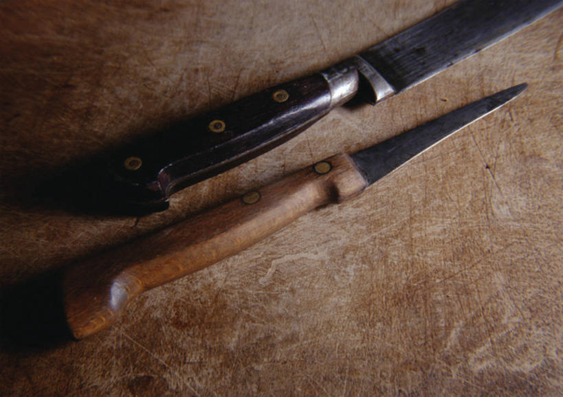 无人,横图,俯视,室内,特写,白天,静物,金属制品,阴影,反射,金属,工具,影子,刀具,两把,刀,菜刀,切菜刀,彩图,高角度拍摄