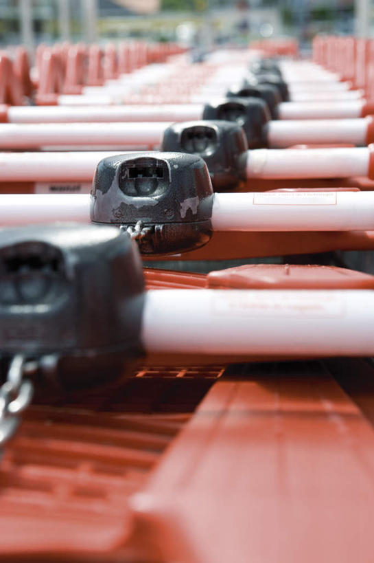 无人,商店,竖图,室外,特写,白天,正面,超市,静物,购物车,法国,巴黎,欧洲,一排,许多,整齐,排列,金融,百货,队列,南欧,贸易,百货公司,彩图,店铺,购物商场,购物中心,商业中心,杂货店,杂货铺