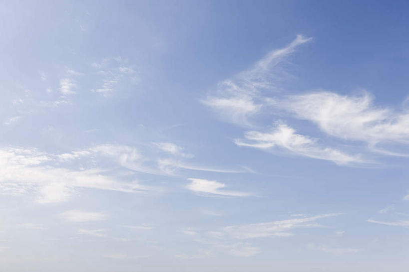 无人,横图,室外,特写,白天,仰视,旅游,度假,美景,阴影,柔软,光线,影子,景观,云,云朵,云彩,娱乐,蓝色,白云,蓝天,天空,阳光,自然,天,享受,休闲,景色,放松,晴朗,纤细,自然风光,晴空,彩图,低角度拍摄