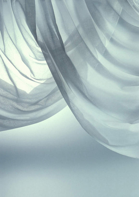 皱纹,无人,竖图,室内,特写,白天,正面,窗帘,静物,纺织品,装饰,白色,华丽,修饰,点缀,肌理,衬托,美观,雅致,雅观,彩图