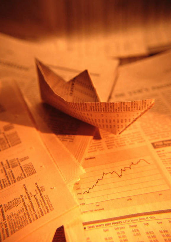 无人,竖图,室内,特写,白天,正面,船,静物,阴影,艺术,反射,材料,档案,文件,影子,折纸,纸艺,手工艺品,文化,一个,资料,工艺品,单个,高雅,文档,纸船,走势图,工艺折纸,自信心,品位,彩图