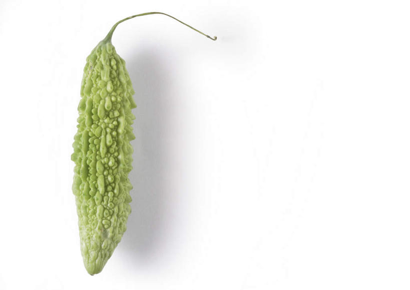 无人,横图,俯视,室内,特写,白天,白色背景,餐桌,桌子,蔬菜,静物,新鲜,苦瓜,生食,食品,食物,一个,绿色,凉瓜,摄影,有机食品,绿色食品,影棚,单个,餐台,彩图,高角度拍摄,影棚拍摄,拍摄