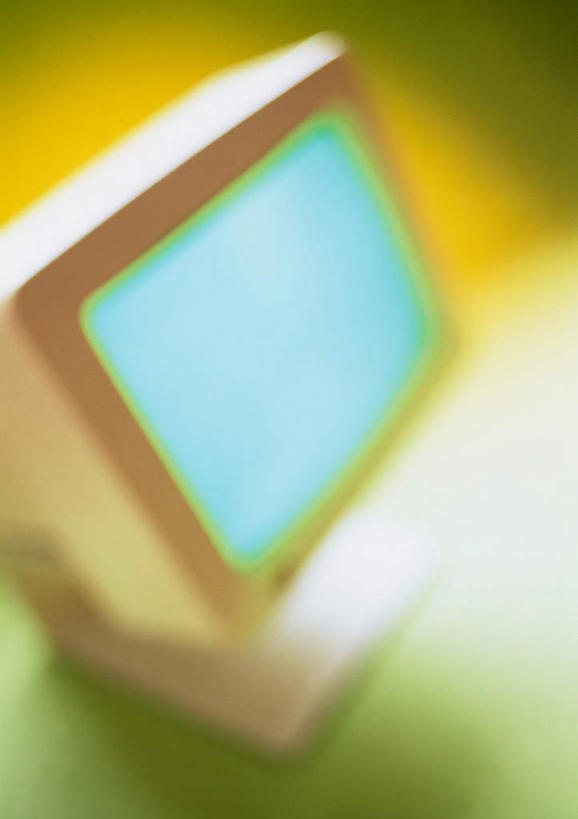 无人,竖图,俯视,室内,特写,白天,电脑,显示器,鼠标,键盘,桌面,阴影,蓝色背景,朦胧,模糊,光线,网络,影子,输入设备,通讯设备,阳光,台式电脑,一台,通信设备,输出设备,彩图,高角度拍摄