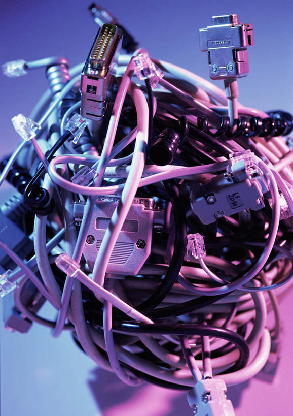 无人,竖图,室内,特写,白天,正面,许多,阴影,缠绕,电力,光线,插头,电线,线,影子,电能,线路,粉色,阳光,电,电源,电源线,能量,彩图