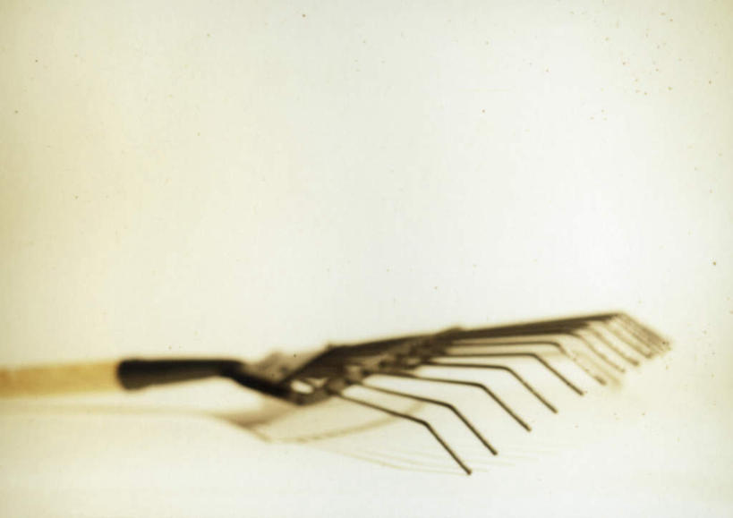 无人,横图,俯视,室内,特写,白天,白色背景,农业,静物,一把,朦胧,模糊,工具,摄影,影棚,耙,农具,草耙,彩图,高角度拍摄,影棚拍摄,拍摄