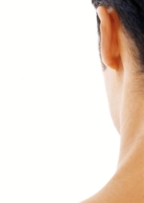 西方人,脸,头,耳朵,脸颊,头发,一个人,站,竖图,室内,特写,白天,白色背景,欧洲,欧洲人,仅一个男性,仅一个人,仅一个年轻男性,背面,黑色,站着,摄影,影棚,男人,男性,年轻男性,白种人,头部,耳,耳部,颈部,脸部,脸蛋,面部,站立,半身,彩图,影棚拍摄,拍摄