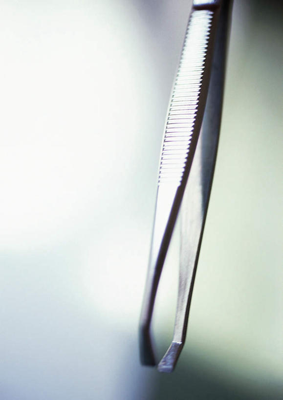 无人,竖图,俯视,室内,特写,白天,静物,一把,朦胧,模糊,工具,镊子,摄影,影棚,彩图,高角度拍摄,影棚拍摄,拍摄