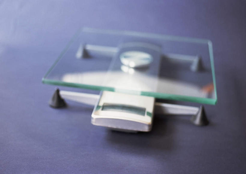 无人,竖图,俯视,室内,特写,白天,仪器,静物,蓝色背景,朦胧,模糊,一个,摄影,影棚,单个,衡量,计量,台秤,衡器,秤,彩图,高角度拍摄,影棚拍摄,拍摄