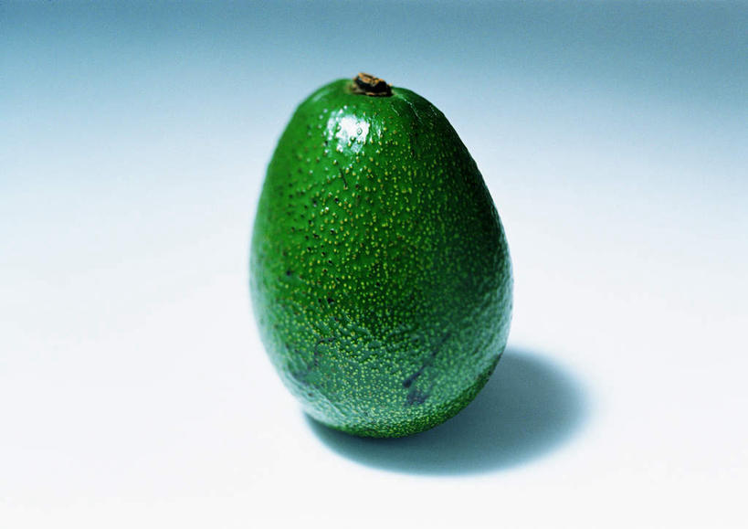 无人,横图,俯视,室内,特写,白天,白色背景,桌面,水果,阴影,新鲜,粗糙,反射,影子,生食,食品,果实,食物,一个,绿色,酪梨,球体,鳄梨,摄影,有机食品,绿色食品,影棚,单个,油梨,樟梨,牛油果,彩图,高角度拍摄,影棚拍摄,拍摄
