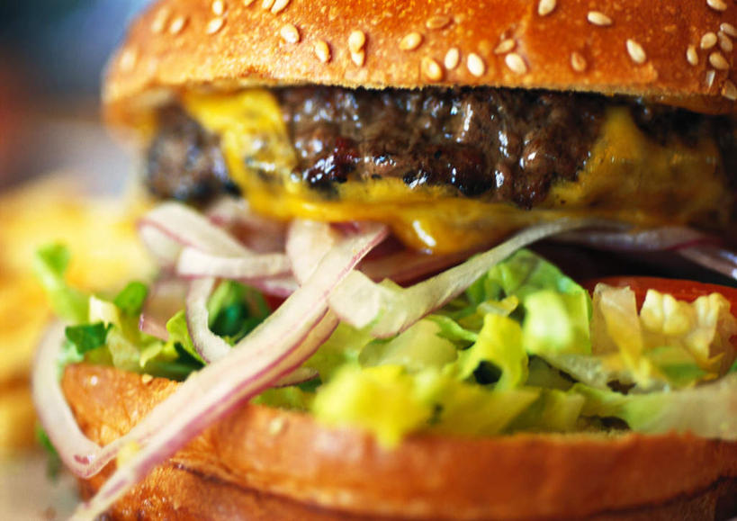 面包,无人,横图,室内,白天,正面,烹饪,西餐,餐桌,桌子,洋葱,椰菜,卷心菜,朦胧,模糊,酱料,酱汁,肉,汉堡,料理,食品,酱,切丝,菜肴,美食,肉类,食物,一个,快餐,西式,佳肴,单个,餐台,肉食,西式快餐,垃圾食品,圆葱,洋葱头,球葱,结球甘蓝,甘兰,包心菜,彩图