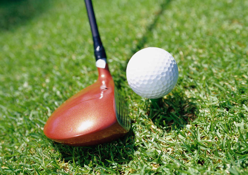 无人,横图,俯视,室外,特写,白天,静物,一副,阴影,朦胧,模糊,光线,高尔夫,高尔夫球,影子,球场,高尔夫球场,一个,阳光,单个,高尔夫球杆,绿茵场,高尔夫运动,高尔夫球具,彩图,高角度拍摄