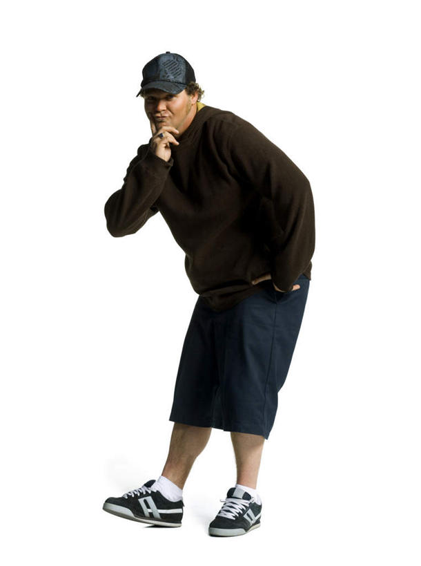 西方人,嘴,一个人,站,竖图,室内,白天,白色背景,正面,帽子,欧洲,欧洲人,仅一个男性,仅一个人,弯腰,服装,注视,休闲装,运动帽,仅一个年轻男性,衣服,嘟嘴,观察,看,站着,休闲,休闲服,撅嘴,鸭舌帽,摄影,服饰,影棚,观看,鞠躬,察看,关注,礼仪,手插袋,单手插袋,单手抄兜,单手放兜,弯身,尊敬,恭敬,男人,男性,年轻男性,白种人,嘴巴,嘴唇,插兜,手插兜,手放口袋,站立,彩图,全身,影棚拍摄,拍摄,手抄兜