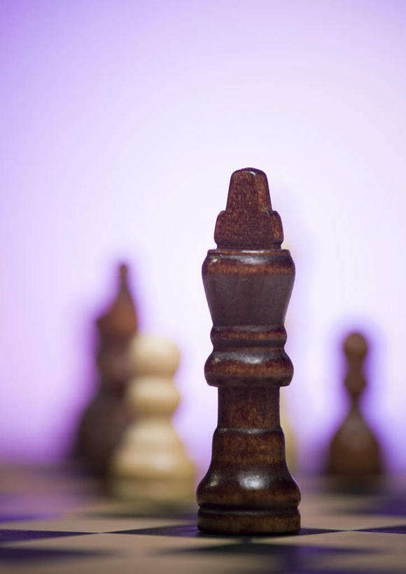 无人,竖图,室内,特写,白天,正面,游戏,快乐,比赛,竞争,静物,阴影,紫色背景,朦胧,模糊,反射,影子,玩,娱乐,象棋,休闲,棋子,棋盘,国际象棋,益智,摄影,影棚,活动,发泄,消遣,智力,宣泄,玩耍,嬉戏,彩图,影棚拍摄,拍摄