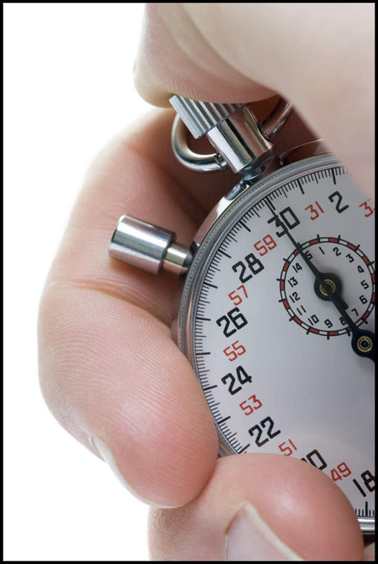 西方人,手,一个人,竖图,室内,特写,白天,白色背景,正面,计时器,欧洲,欧洲人,仅一个男性,仅一个人,握,时间,拿,计时,拿着,秒表,仅一个年轻男性,一个,手部,握着,摄影,影棚,单个,单手,定时器,准确,精准,男人,男性,年轻男性,白种人,半身,彩图,影棚拍摄,拍摄