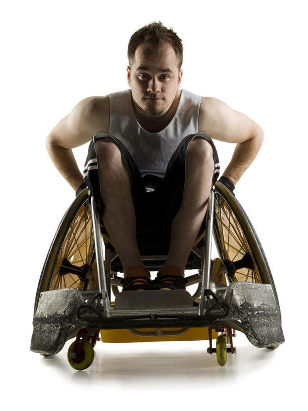 西方人,一个人,病人,运动员,坐,竖图,室内,白天,白色背景,正面,运动服,欧洲,欧洲人,仅一个男性,仅一个人,一辆,握,服装,工具,注视,仅一个年轻男性,衣服,轮椅,复健,观察,看,康复,器械,握着,摄影,服饰,影棚,观看,察看,医疗设备,衣着,穿着,关注,病患,医疗器械,残疾,残疾人,医疗工具,伤残,辅助设备,残障,弱势群体,衣饰,男人,男性,年轻男性,白种人,患者,就医者,体育运动员,运动选手,坐着,彩图,全身,影棚拍摄,拍摄,运动装