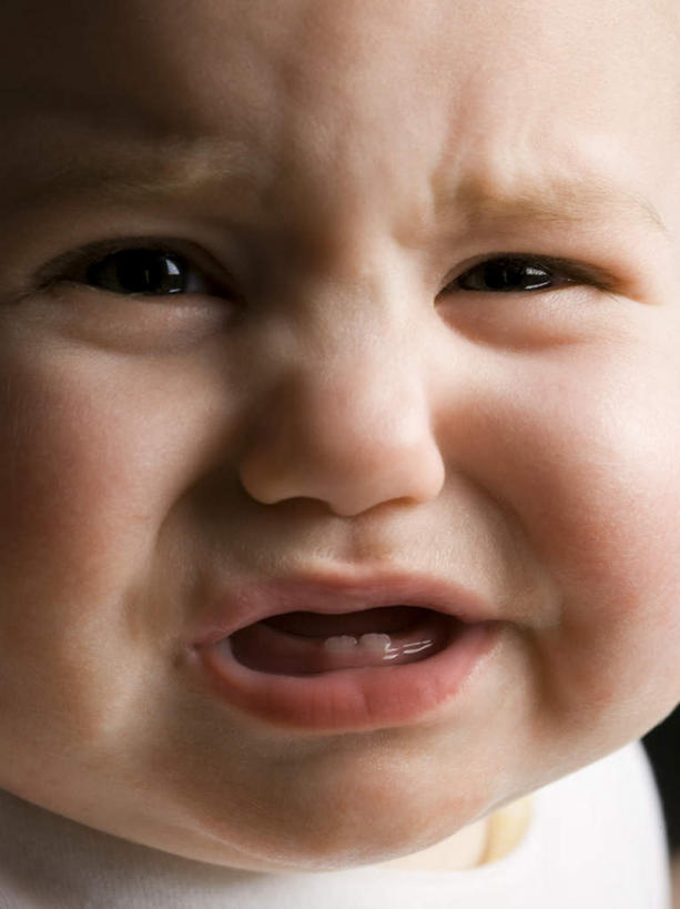 西方人,婴儿,儿童,脸,头,脸颊,一个人,哭,竖图,室内,特写,白天,正面,纯洁,欧洲,欧洲人,仅一个人,黑色背景,注视,小孩,观察,看,可爱,眼泪,摄影,活泼,影棚,观看,察看,泪水,关注,宝宝,纯真,烂漫,无邪,伶俐,天真,白种人,孩子,头部,脸部,脸蛋,面部,半身,彩图,影棚拍摄,哭泣,哭啼,拍摄