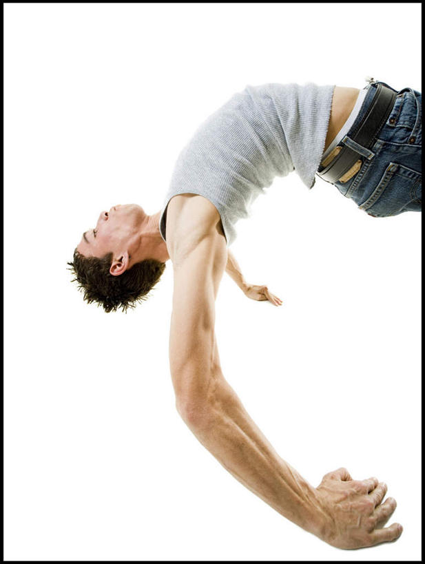 东方人,一个人,竖图,室内,白天,白色背景,侧面,跳舞,亚洲,仅一个男性,仅一个人,撑,阴影,服装,裤子,反射,影子,扭头,注视,牛仔裤,休闲装,黄种人,仅一个年轻男性,衣服,观察,看,转头,休闲,休闲服,摄影,服饰,影棚,观看,察看,撑着,关注,舞姿,霹雳舞,男人,男性,年轻男性,亚洲人,半身,彩图,影棚拍摄,拍摄,舞蹈