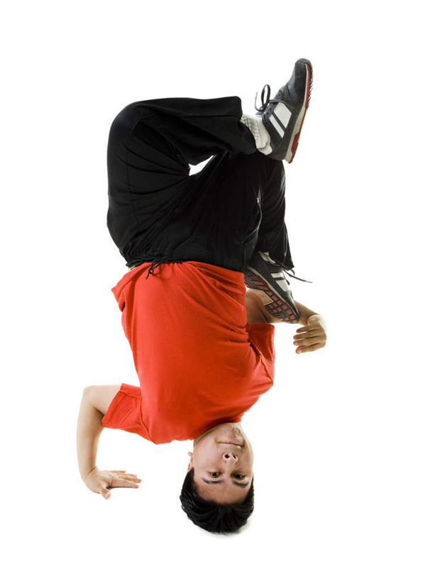 西方人,一个人,举,竖图,室内,白天,白色背景,正面,跳舞,欧洲,欧洲人,仅一个男性,仅一个人,倒立,阴影,服装,反射,影子,注视,休闲装,仅一个年轻男性,衣服,红色,观察,看,托,休闲,休闲服,摄影,服饰,影棚,观看,察看,关注,舞姿,霹雳舞,男人,男性,年轻男性,白种人,举起,举手,举着,向上举,向上伸,向上托,彩图,全身,影棚拍摄,拍摄,舞蹈