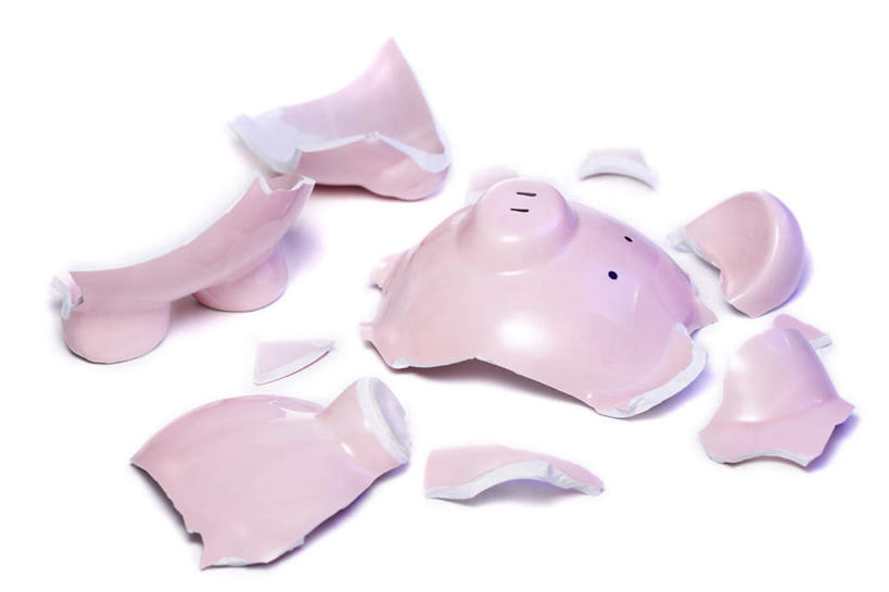 无人,横图,俯视,室内,特写,白天,白色背景,静物,阴影,破碎,反射,影子,一个,紫色,容器,储蓄罐,器皿,储蓄,存钱,金融,理财,摄影,影棚,经济,单个,破裂,资金,存钱罐,存款,流通,贸易,摧毁,贮钱罐,储钱罐,扑满,彩图,高角度拍摄,影棚拍摄,拍摄