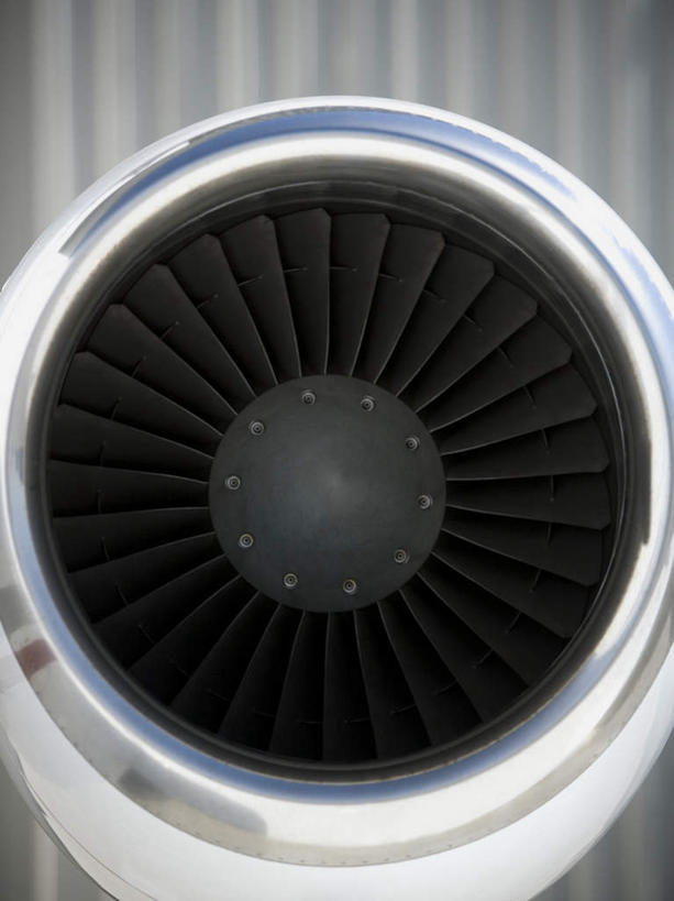 无人,竖图,室外,特写,白天,正面,机器,飞机,交通,航空,交通工具,发动机,机械,运输,一架,载具,喷气式飞机,飞机发动机,航空发动机,彩图