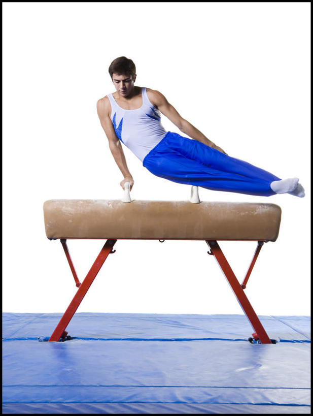 西方人,一个人,竖图,室内,白天,白色背景,正面,运动服,锻炼,运动,鞍马,欧洲,欧洲人,仅一个男性,仅一个人,撑,服装,体操,注视,旋转,仅一个年轻男性,衣服,低头,观察,看,活力,摄影,服饰,影棚,观看,察看,撑着,优美,衣着,穿着,关注,体操服,垂头,衣饰,鞍马运动,体育,男人,男性,年轻男性,白种人,彩图,全身,影棚拍摄,健身,拍摄,半体服,运动装