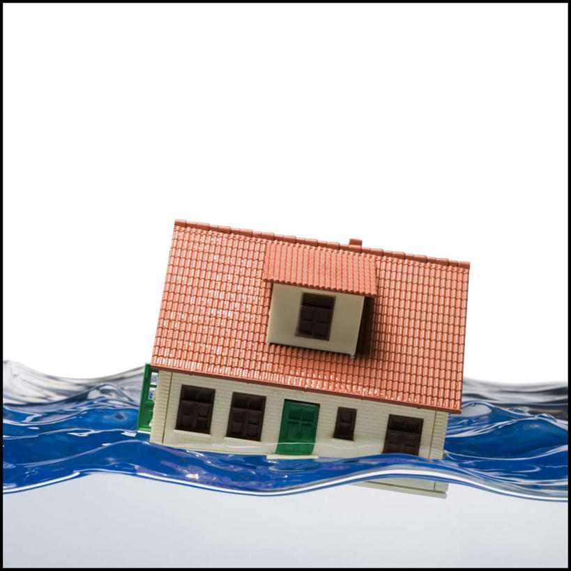 无人,家,方图,室内,特写,白天,白色背景,正面,游戏,水,玩具,液体,房屋,屋子,水滴,浸没,淹没,玩,娱乐,楼房,住宅,休闲,益智,摄影,影棚,活动,发泄,消遣,智力,灾难,埋没,宣泄,沉没,覆没,劫难,磨难,吞没,湮没,灾祸,玩耍,嬉戏,彩图,影棚拍摄,拍摄,房子,水患,水灾,灾害