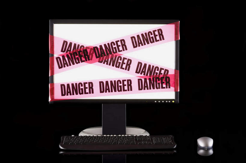 无人,横图,室内,特写,白天,正面,电脑,显示器,鼠标,键盘,桌面,桌子,静物,黑色背景,网络,木制,警告,输入设备,通讯设备,木制品,台式电脑,警示,摄影,影棚,禁止,提醒,提示,限制,通信设备,输出设备,警戒线,危险,彩图,影棚拍摄,拍摄