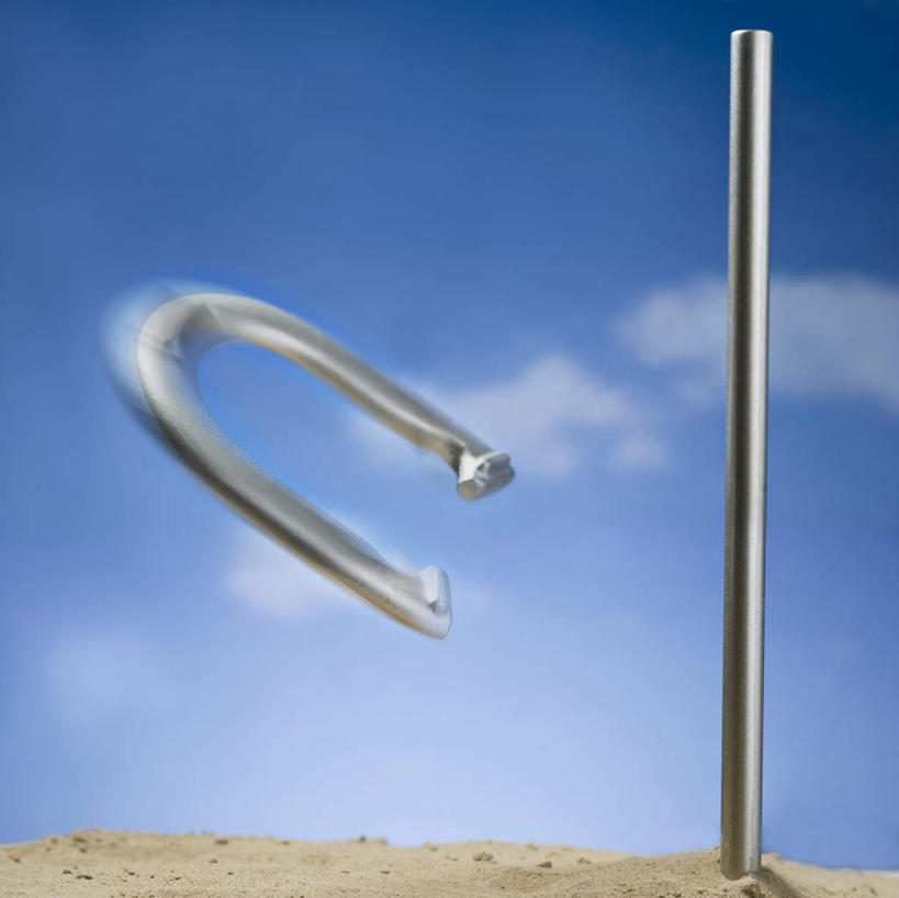 无人,横图,室外,特写,白天,正面,金属制品,阴影,朦胧,模糊,光线,金属,钩子,沙子,影子,云,云朵,云彩,蓝色,白云,蓝天,天空,阳光,天,晴朗,马蹄铁,晴空,彩图