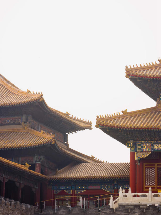 无人,故宫,宫殿,竖图,室外,白天,仰视,旅游,度假,名胜古迹,标志建筑,地标,建筑,北京,中国,遗迹,首都,古迹,文物,娱乐,建设,古建筑,蓝色,蓝天,天空,紫禁城,天,享受,休闲,旅游胜地,放松,晴朗,权利,古文明,东亚,万里无云,中华人民共和国,北京市,京,北平,华北地区,北京故宫博物院,晴空,晴空万里,彩图,低角度拍摄