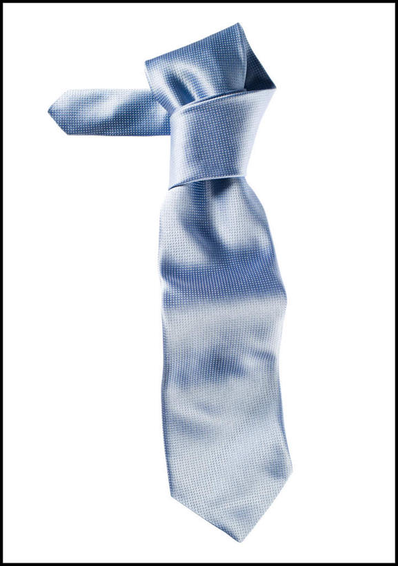 无人,竖图,俯视,室内,特写,白天,白色背景,桌面,桌子,静物,一条,木制,领带,蓝色,木制品,摄影,影棚,象征,庄重,身份,正式,地位,彩图,高角度拍摄,影棚拍摄,拍摄