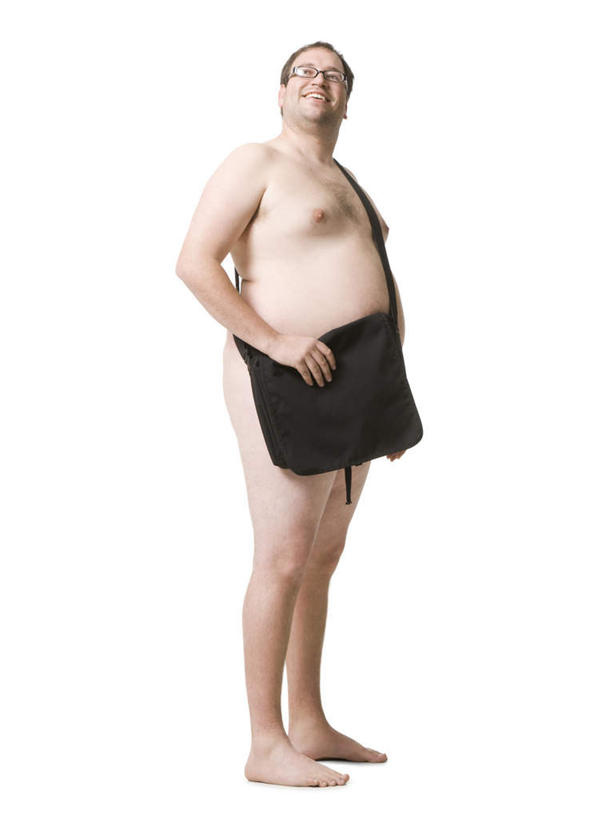 西方人,背,一个人,站,笑,微笑,露齿笑,竖图,室内,白天,白色背景,侧面,欧洲,欧洲人,仅一个男性,仅一个人,仅一个中年男性,一副,握,包,眼镜,拿,拿着,注视,裸露,一个,黑色,背着,观察,看,站着,握着,遮,遮掩,摄影,影棚,单个,观看,察看,掩盖,遮挡,关注,裸,斜挎包,近视眼镜,遮盖,掩饰,背负,男人,男性,中年男性,白种人,站立,彩图,全身,影棚拍摄,拍摄