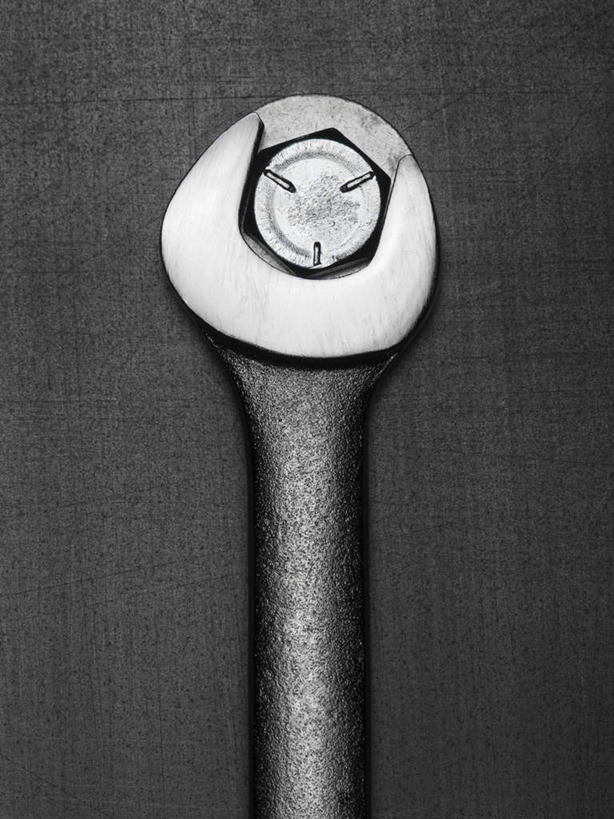 无人,竖图,室内,特写,白天,正面,静物,金属制品,连接,灰色背景,组合,金属,工具,摄影,影棚,扳手,链接,五金,紧固,拼接,拼凑,螺钉,拼合,凑集,聚合,撮合,链结,牢固,扳头,彩图,影棚拍摄,拍摄