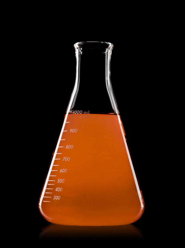 无人,竖图,室内,特写,白天,正面,实验,仪器,静物,杯子,阴影,黑色背景,研究,透明,反射,分析,化学,测试,烧杯,液体,影子,玻璃制品,一个,玻璃瓶,瓶子,橙色,器皿,摄影,影棚,单个,计量,玻璃仪器,试验耗材,实验用品,玻璃杯,彩图,影棚拍摄,拍摄