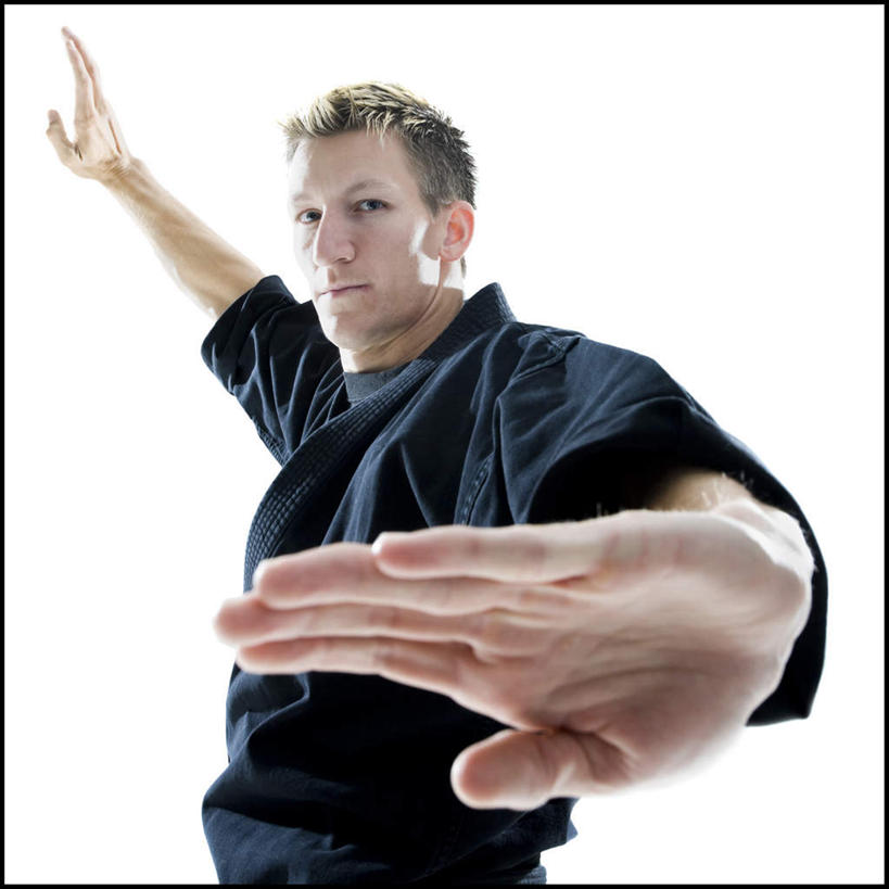 西方人,一个人,站,伸展双臂,方图,室内,白天,白色背景,正面,锻炼,运动,武术,欧洲,欧洲人,仅一个男性,仅一个人,仅一个中年男性,服装,注视,衣服,黑色,观察,看,站着,教练,摄影,服饰,影棚,观看,察看,衣着,穿着,关注,搏击,空手道,柔道服,衣饰,体育,男人,男性,中年男性,白种人,敞开双臂,伸开双臂,展开双肩,站立,张开手臂,张开双臂,半身,彩图,影棚拍摄,健身,拍摄,空手,唐手,武道,练功服