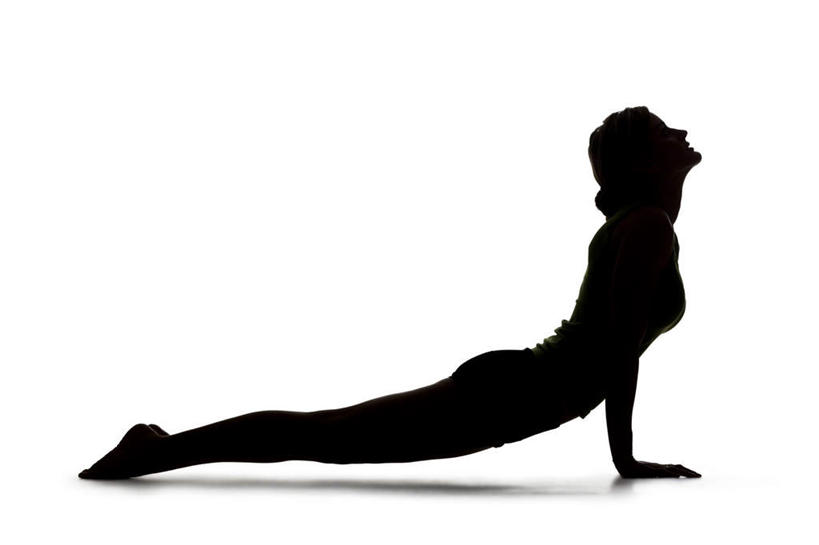 西方人,腿部,脚,脚趾,脚趾甲,腿,一个人,横图,室内,白天,白色背景,侧面,锻炼,瑜伽,运动,欧洲,欧洲人,仅一个年轻女性,仅一个女性,仅一个人,撑,阴影,服装,反射,影子,背光,注视,休闲装,光脚,衣服,观察,看,休闲,赤脚,休闲服,养生,摄影,服饰,影棚,观看,察看,撑着,关注,逆光,眼镜蛇式,体育,年轻女性,女人,女性,白种人,脚指甲,抬头,仰头,彩图,全身,影棚拍摄,健身,拍摄