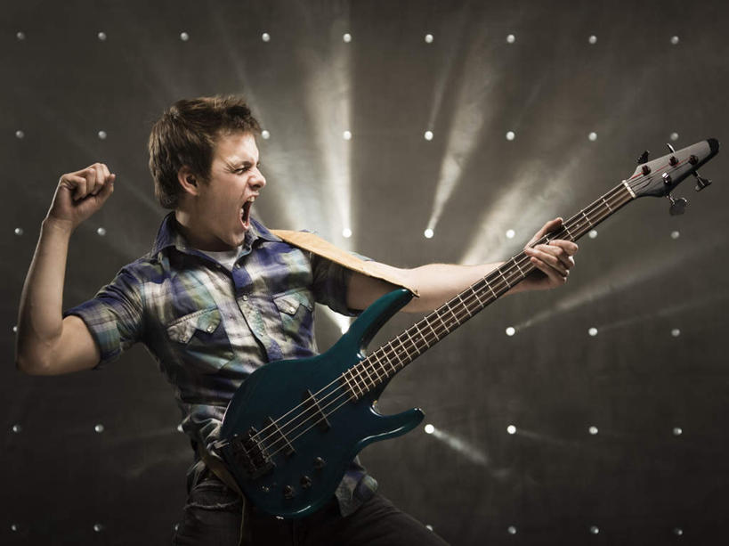 西方人,一个人,站,闭眼,横图,室内,白天,正面,衬衫,兴奋,欧洲,欧洲人,仅一个男性,仅一个人,表演,握,阴影,光线,方格,格子,影子,灯光,电吉他,乐器,弦乐器,拿,演奏,拿着,仅一个年轻男性,站着,张嘴,激情,弹琴,握着,摄影,影棚,演出,弹拨弦鸣乐器,张大嘴巴,男人,男性,年轻男性,白种人,张开嘴,闭眼睛,闭着眼,闭着眼睛,站立,半身,彩图,影棚拍摄,衬衣,拍摄,弹拨弦乐器