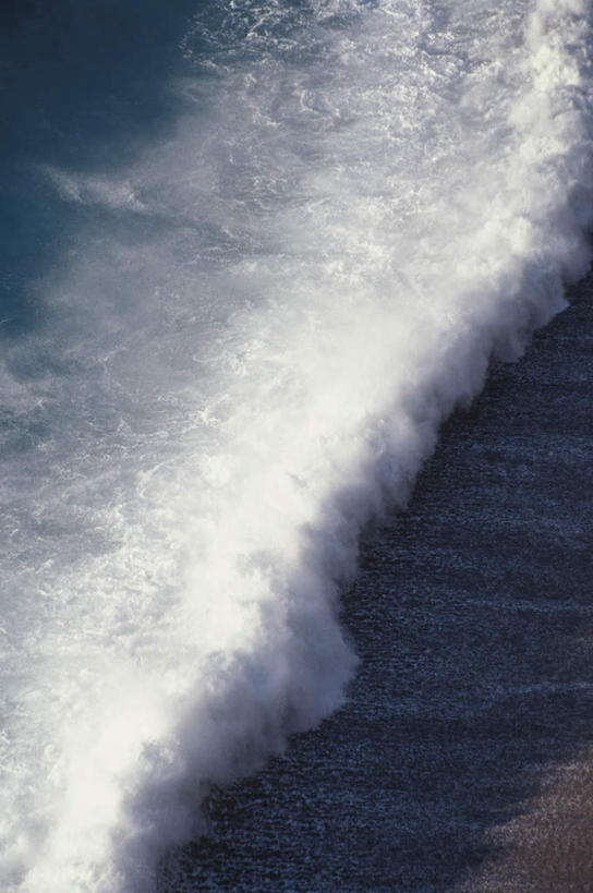 无人,竖图,俯视,航拍,室外,白天,海浪,海洋,沙滩,沙子,海岸,浪花,沙地,海水,鸟瞰,海景,大海,风浪,海,海水的波动,海滩,近岸浪,涌浪,彩图,高角度拍摄