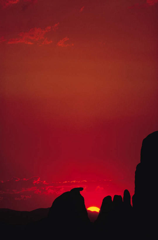 无人,公园,竖图,室外,白天,正面,旅游,度假,美景,日落,山,美国,阴影,朦胧,模糊,光线,影子,景观,山峰,晚霞,霞光,落日,山峦,背光,娱乐,天空,阳光,自然,黄昏,天,享受,休闲,景色,彩霞,放松,北美,北美洲,国家公园,犹他州,自然风光,美洲,逆光,北亚美利加洲,亚美利加洲,犹他,蜂窝之州,蜂房州,布莱斯国家公园,布莱斯峡谷,布莱斯峡谷国家公园,夕照,夕阳,彩图,斜阳