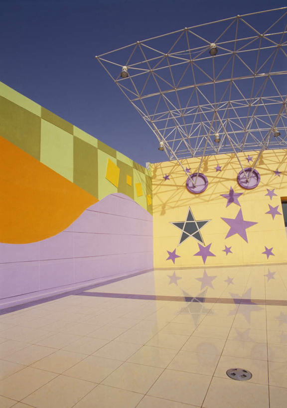 无人,竖图,室外,白天,正面,抽象,绘画,艺术,彩绘,瓷砖,地砖,图案,墙,星星,艺术品,地面,古典,文化,墙壁,墙面,工艺品,品味,概念,星形,美术,高雅,五角形,美学,图文,五角星,彩图,涂鸦