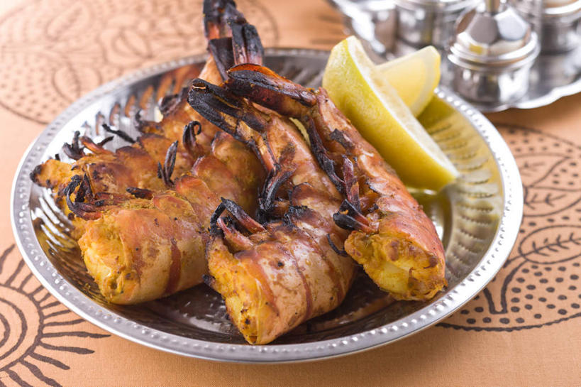 无人,横图,俯视,室内,特写,白天,烹饪,中餐,餐桌,桌子,柠檬,餐具,水果,新鲜,碟子,盘,明虾,生食,虾,料理,食品,果实,菜肴,美食,食物,盘子,碟,中式,四块,佳肴,有机食品,绿色食品,餐台,进餐用具,烹调用具,益母果,柠果,彩图,高角度拍摄