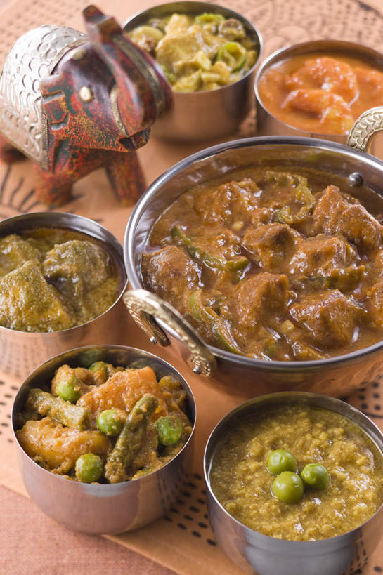 米饭,咖哩,无人,竖图,俯视,室内,特写,白天,烹饪,蔬菜,餐具,新鲜,调料,调味,肉,料理,食品,饭,调味品,泰式,咖喱,菜肴,美食,肉类,泰国料理,食物,碗,佳肴,有机食品,绿色食品,五谷,肉食,咖喱饭,泰菜,泰国菜,泰式料理,进餐用具,烹调用具,彩图,高角度拍摄