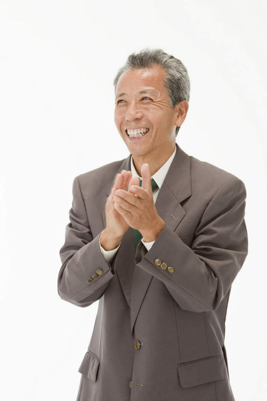 东方人,一个人,商务人士,商务男性,站,笑,鼓掌,微笑,露齿笑,竖图,室内,白天,白色背景,正面,衬衫,亚洲,仅一个男性,仅一个人,套装,领带,注视,黄种人,观察,看,站着,仅一个老年男性,摄影,影棚,观看,察看,关注,商务装,工薪阶层,老年男性,男人,男性,亚洲人,白领,上班族,拍手,站立,半身,彩图,影棚拍摄,衬衣,拍摄