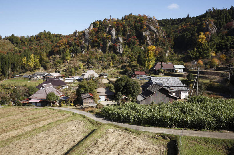 无人,家,农田,横图,俯视,室外,白天,旅游,度假,庄稼,美景,山,山脉,树林,植物,大分县,日本,亚洲,许多,阴影,光线,影子,房屋,屋子,景观,山峰,云,云朵,山峦,云彩,娱乐,楼房,住宅,树,树木,蓝色,绿色,白云,蓝天,天空,阳光,自然,村庄,群山,天,享受,休闲,景色,放松,生长,成长,自然风光,东亚,日本国,九州本岛,九州,九州岛,九州地方,大分,彩图,高角度拍摄,耕地,庄稼田,房子