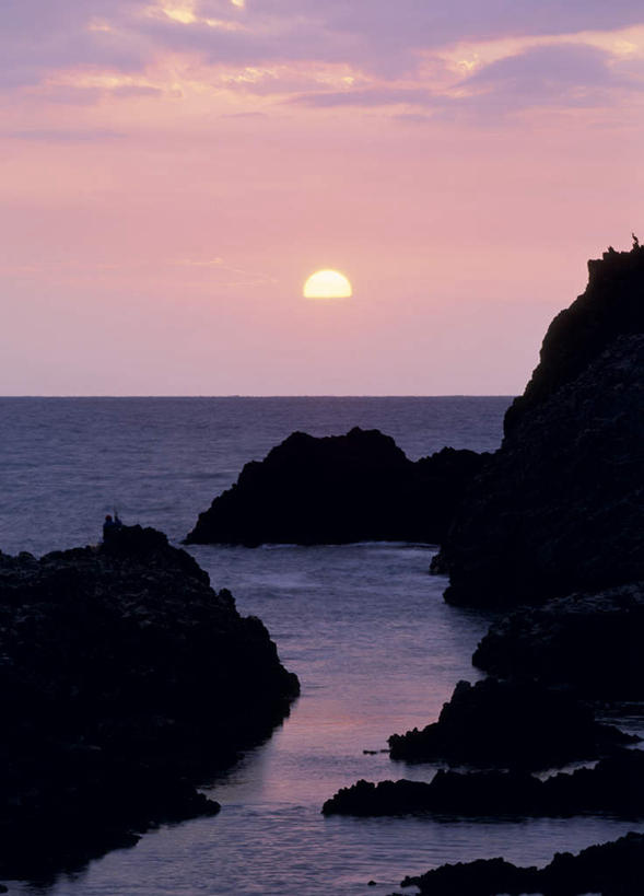 无人,竖图,室外,白天,正面,旅游,度假,海浪,海洋,礁石,石头,美景,日落,山,日本,亚洲,石子,景观,浪花,山峰,水平线,晚霞,霞光,云,云朵,落日,辽阔,海平线,山峦,云彩,娱乐,天空,自然,海水,黄昏,天,享受,休闲,广阔,景色,彩霞,放松,一望无际,自然风光,海景,东亚,本州,本州岛,日本国,青森,青森县,东北地方,无边无际,一马平川,夕照,大海,风浪,海,海水的波动,礁,近岸浪,石块,岩石,涌浪,夕阳,彩图,水天相接,水天一线,斜阳