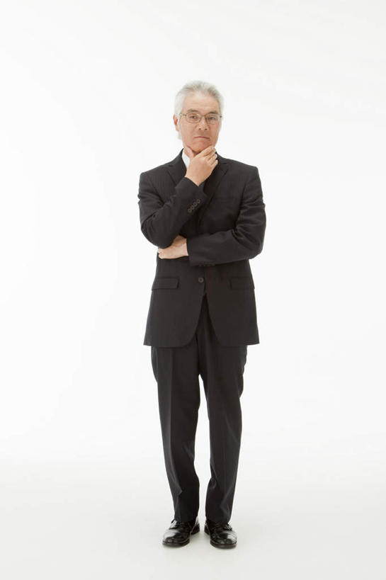 东方人,一个人,商务人士,商务男性,站,双手交叉,竖图,室内,白天,白色背景,正面,衬衫,亚洲,仅一个男性,仅一个人,仅一个中年男性,撑,戴,套装,眼镜,托腮,注视,黄种人,观察,看,托,站着,思考,摄影,影棚,观看,察看,双手抱胸,关注,托下巴,商务装,近视眼镜,工薪阶层,男人,男性,中年男性,亚洲人,白领,上班族,站立,彩图,全身,影棚拍摄,衬衣,拍摄