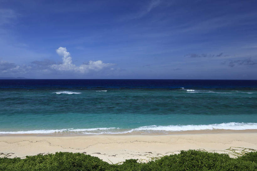 无人,横图,室外,白天,正面,旅游,度假,草地,草坪,海浪,海洋,美景,沙滩,植物,鹿儿岛,日本,亚洲,阴影,光线,沙子,影子,海岸,景观,浪花,水平线,云,云朵,辽阔,海平线,沙地,云彩,娱乐,草,蓝色,绿色,白云,蓝天,天空,阳光,自然,海水,天,享受,休闲,广阔,景色,放松,一望无际,自然风光,海景,东亚,日本国,九州本岛,九州,九州岛,九州地方,鹿儿岛县,无边无际,一马平川,大海,风浪,海,海水的波动,海滩,近岸浪,涌浪,彩图,水天相接,水天一线